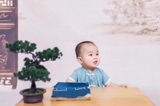 河池二岁宝宝发型 河池二岁宝宝发型