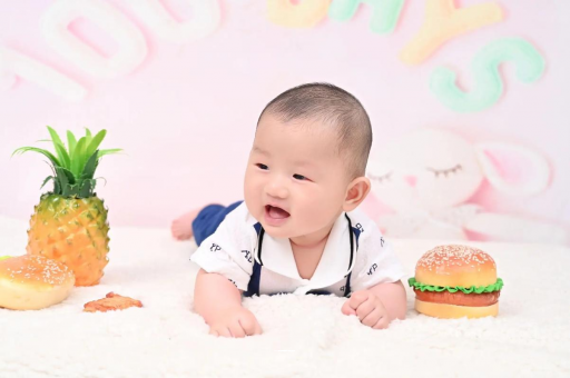 河池两岁宝宝晚上哭